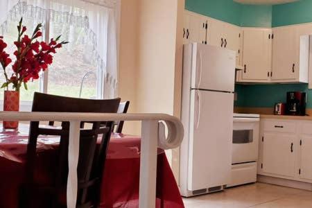 Lake George Family Vacation Home מראה חיצוני תמונה